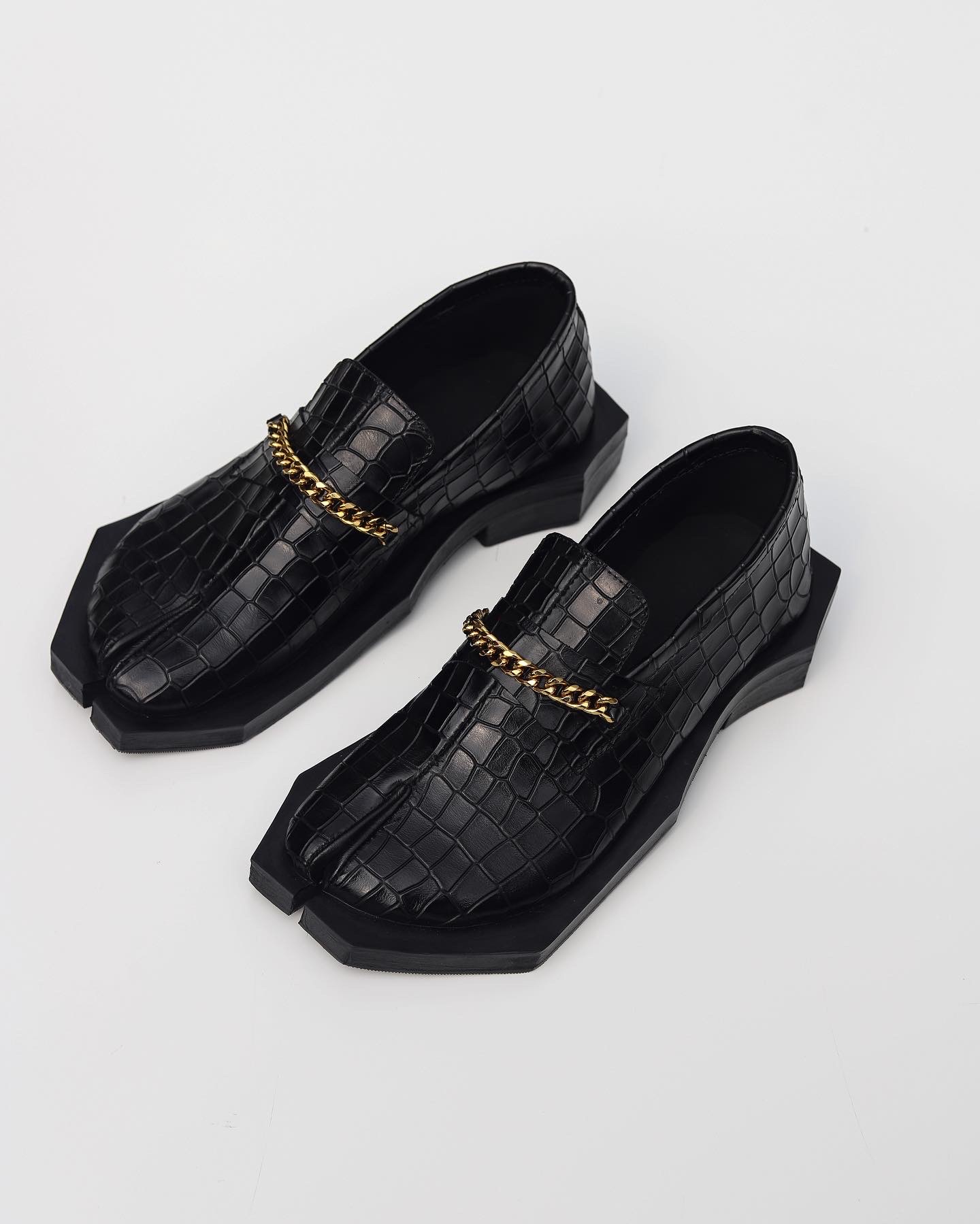 Okwute Black Tabi Loafers