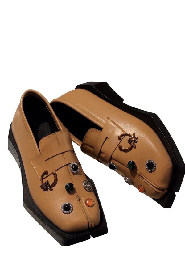 Split Toe Acc Loafers (Brown)