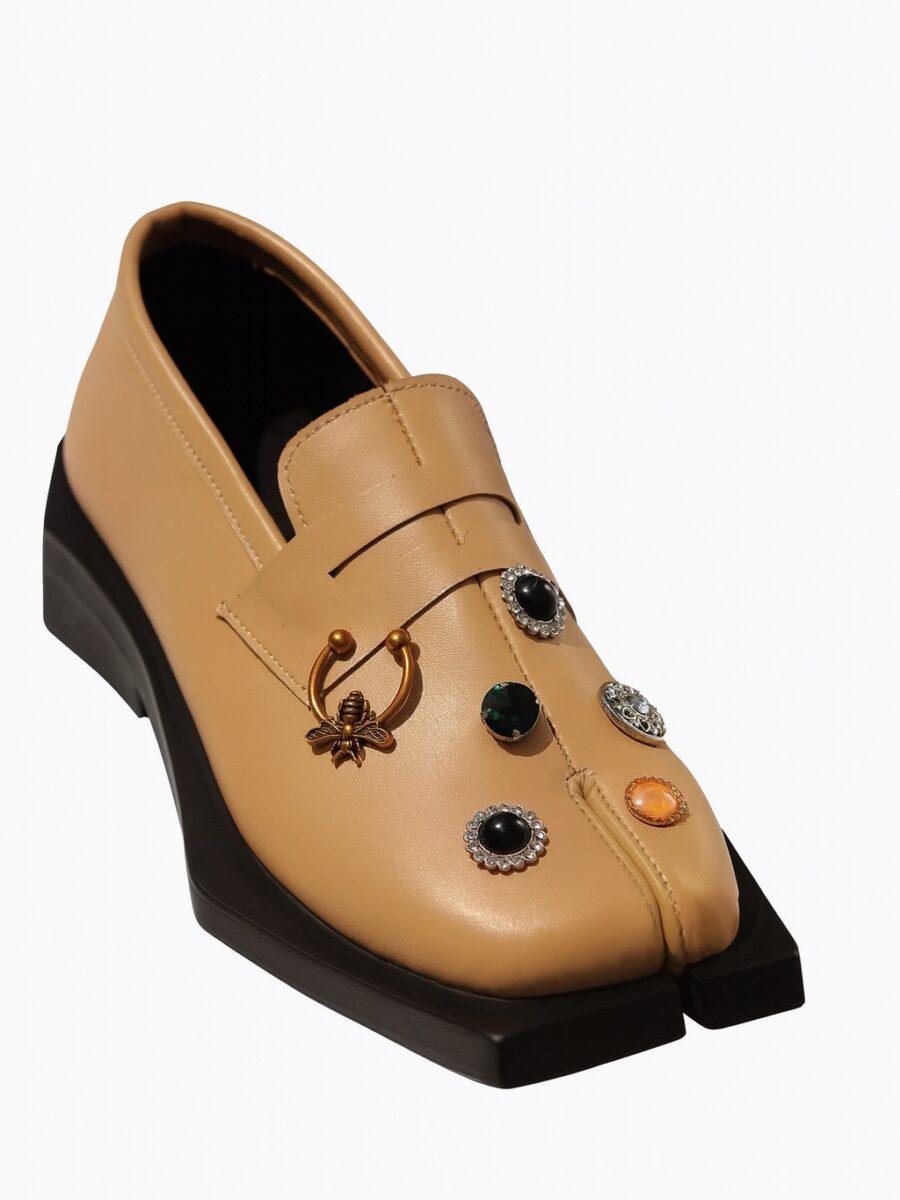 Split Toe Acc Loafers (Brown)
