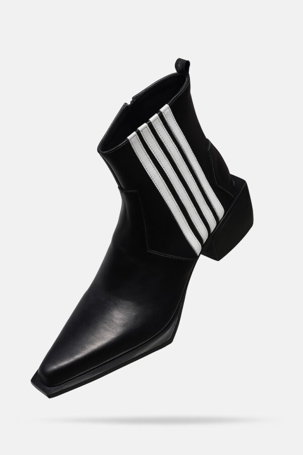 Stripes (Monochrome)