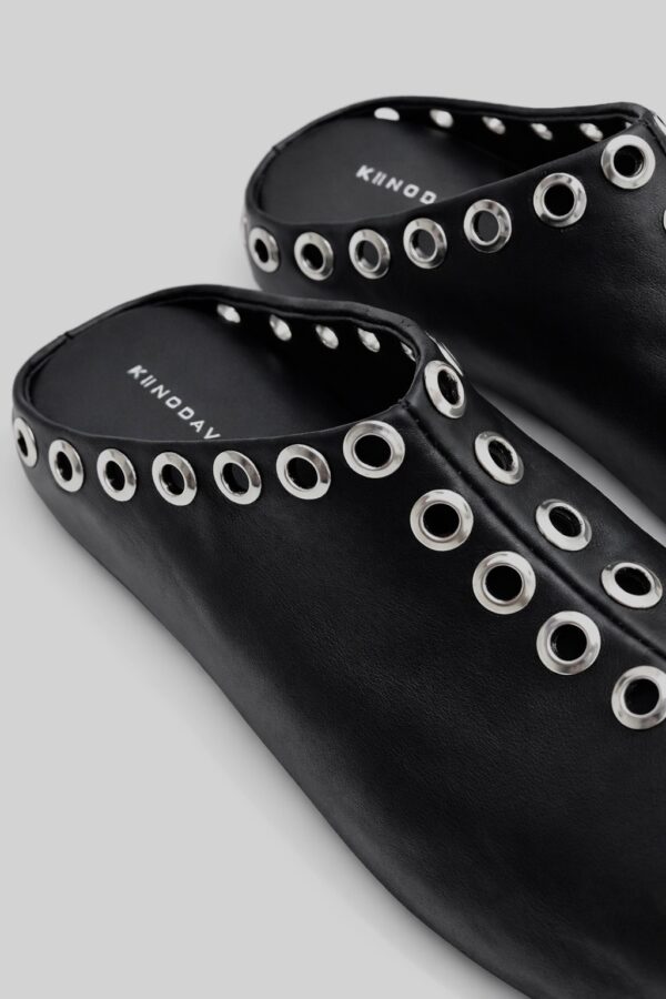 Solace Eyelet Mule (Ball Head)