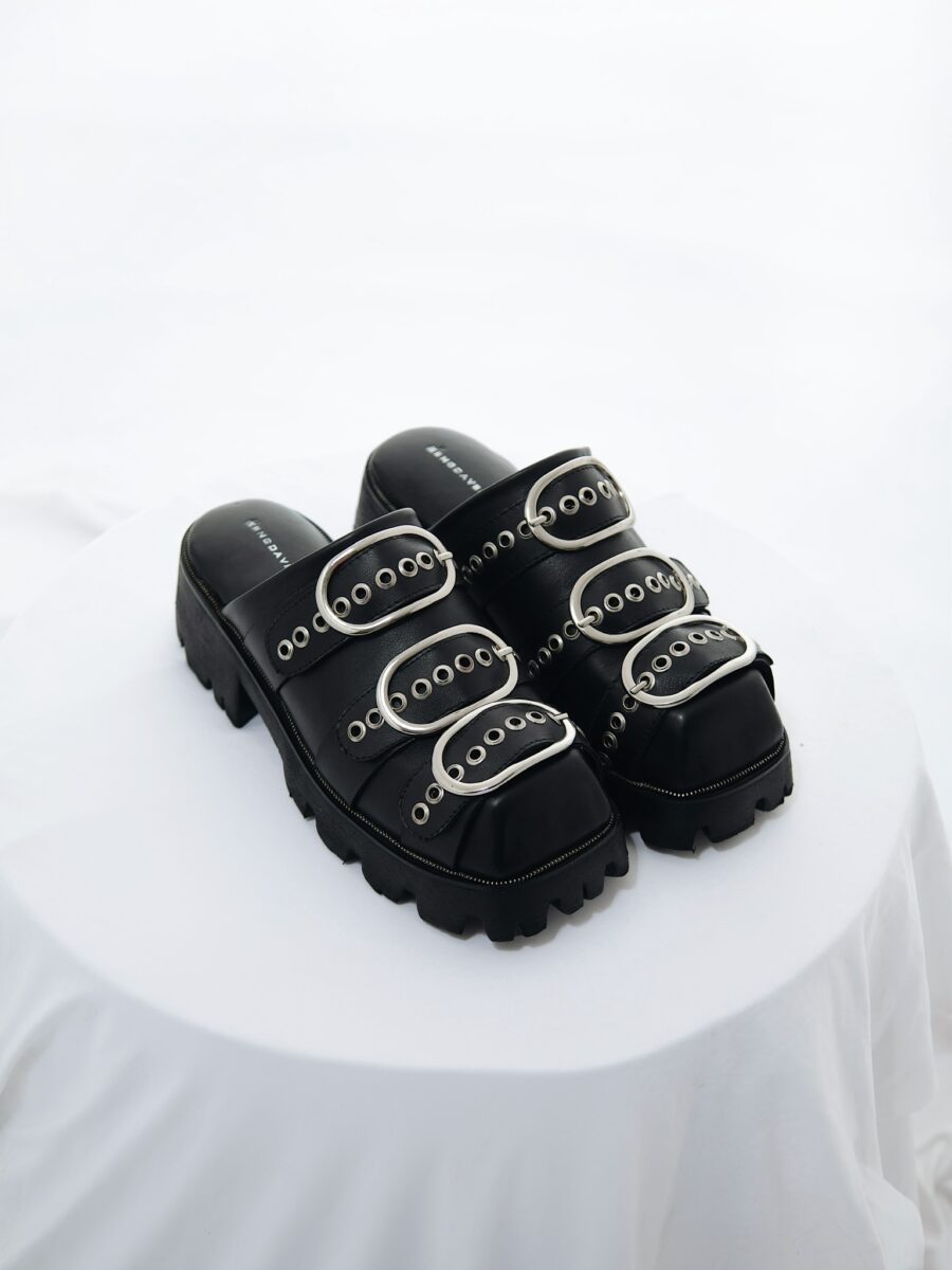 Aura Buckle/Eyelet Mule